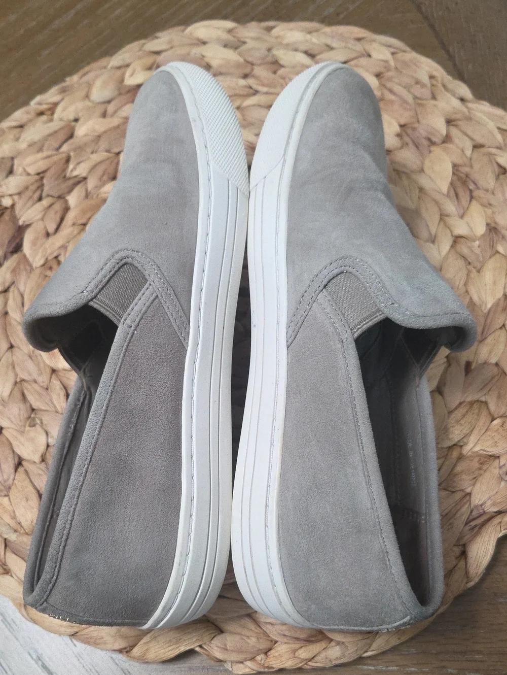 Tory Burch French Gray Kid Suede Jesse Slip On Sneakers Size 6M